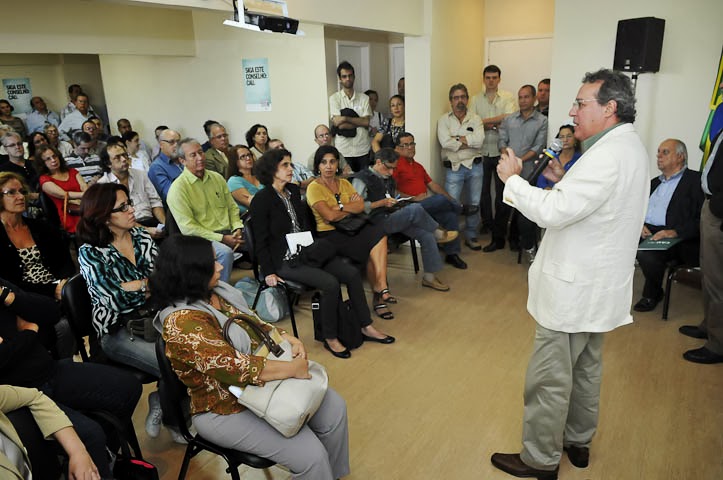 Presidente do CAU/RJ abre palestra sobre Lei de Autovistoria (Fernando Alvim / Divulgação)